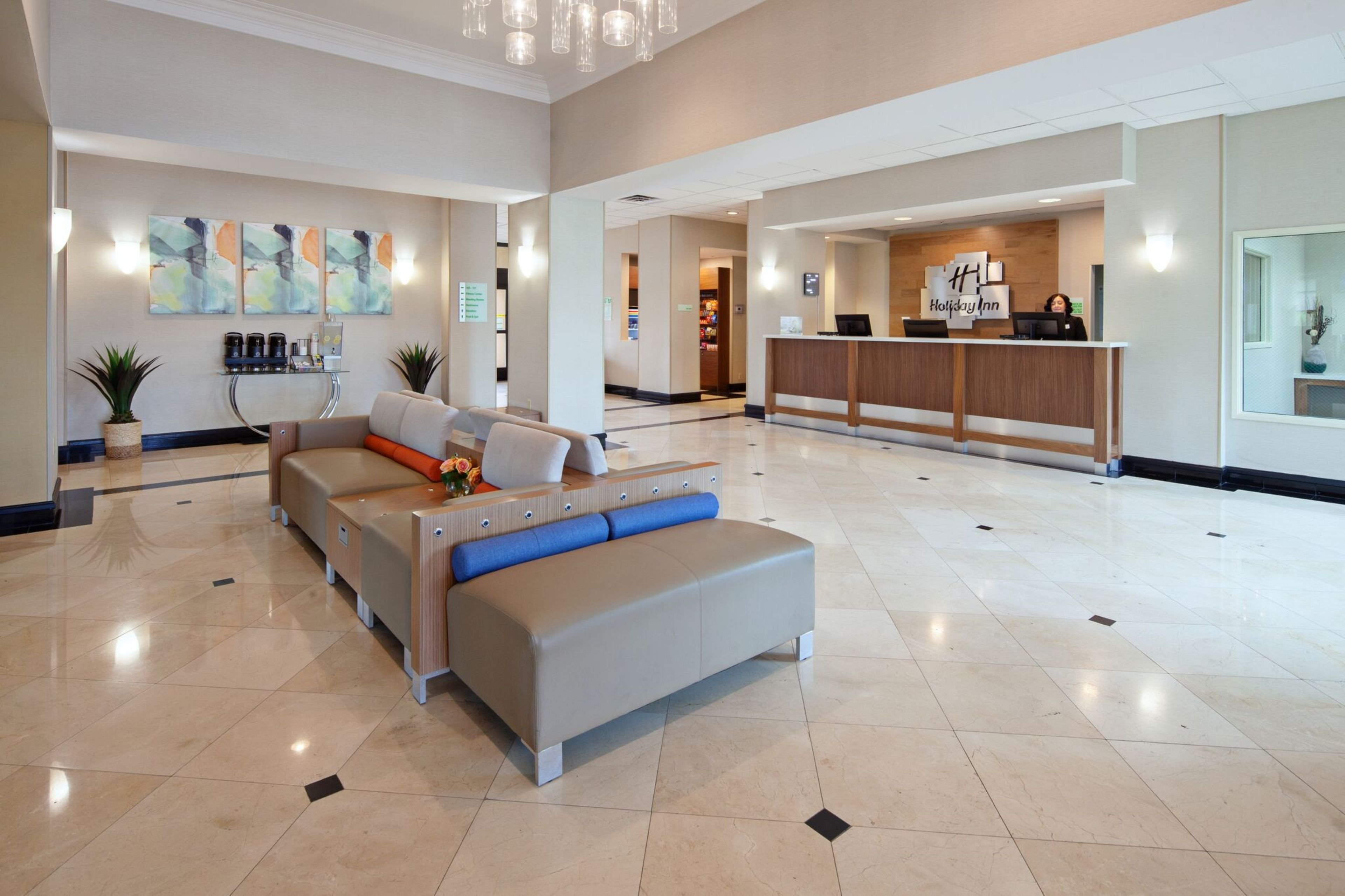 Holiday Inn Palmdale-Lancaster 12/37