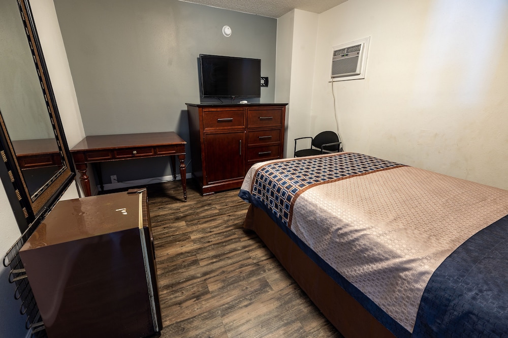 Americas Best Value Inn & Suites - Russellville 27/32