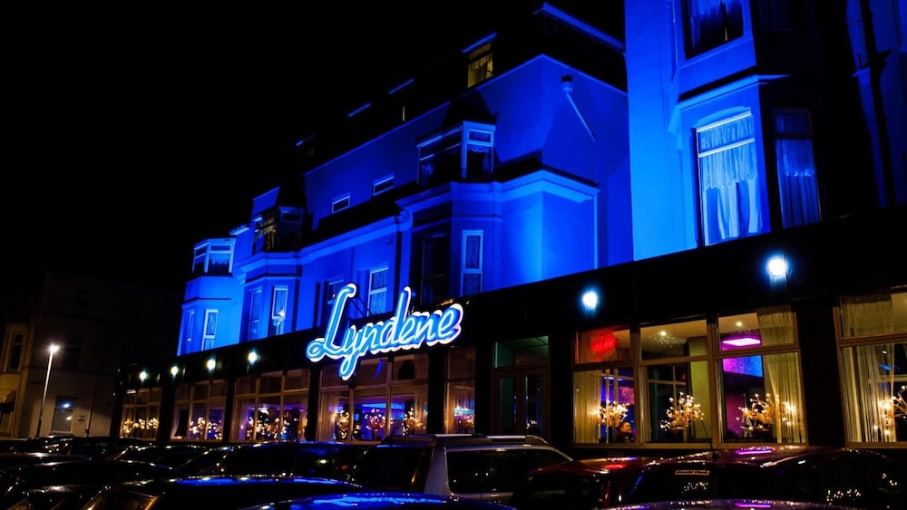 Lyndene Hotel 3/49