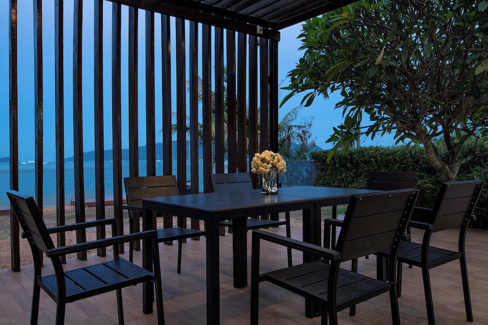 Nariya Bayfront Phuket 46/50