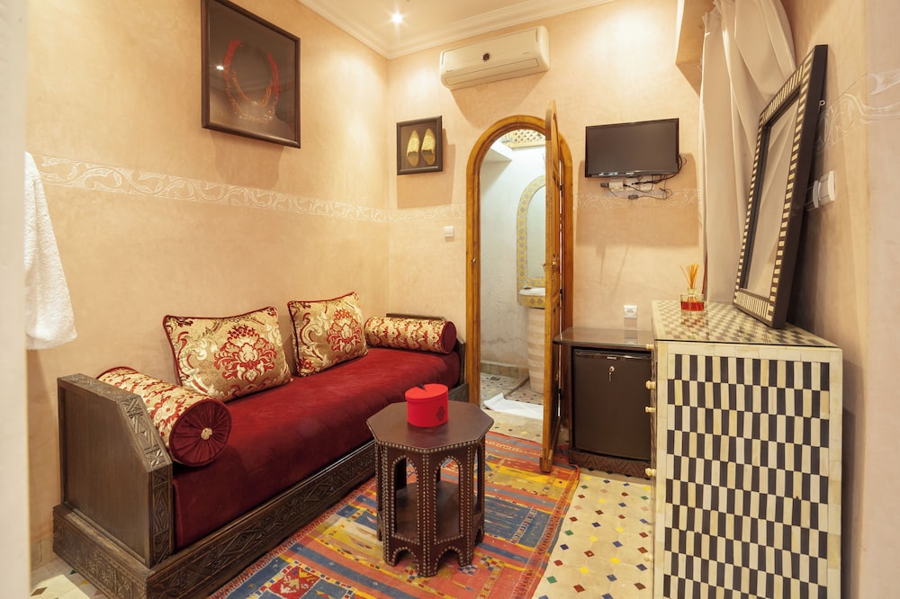 Riad Ikalimo 1 33/50