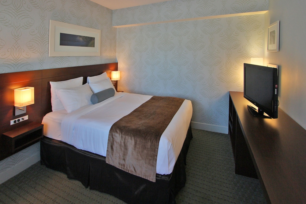 RODD MONCTON 12/50