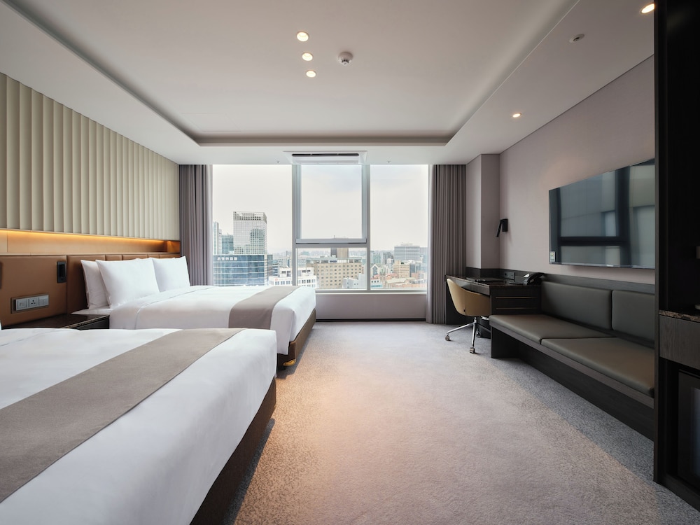 Stanford Hotel Myeongdong 13/50