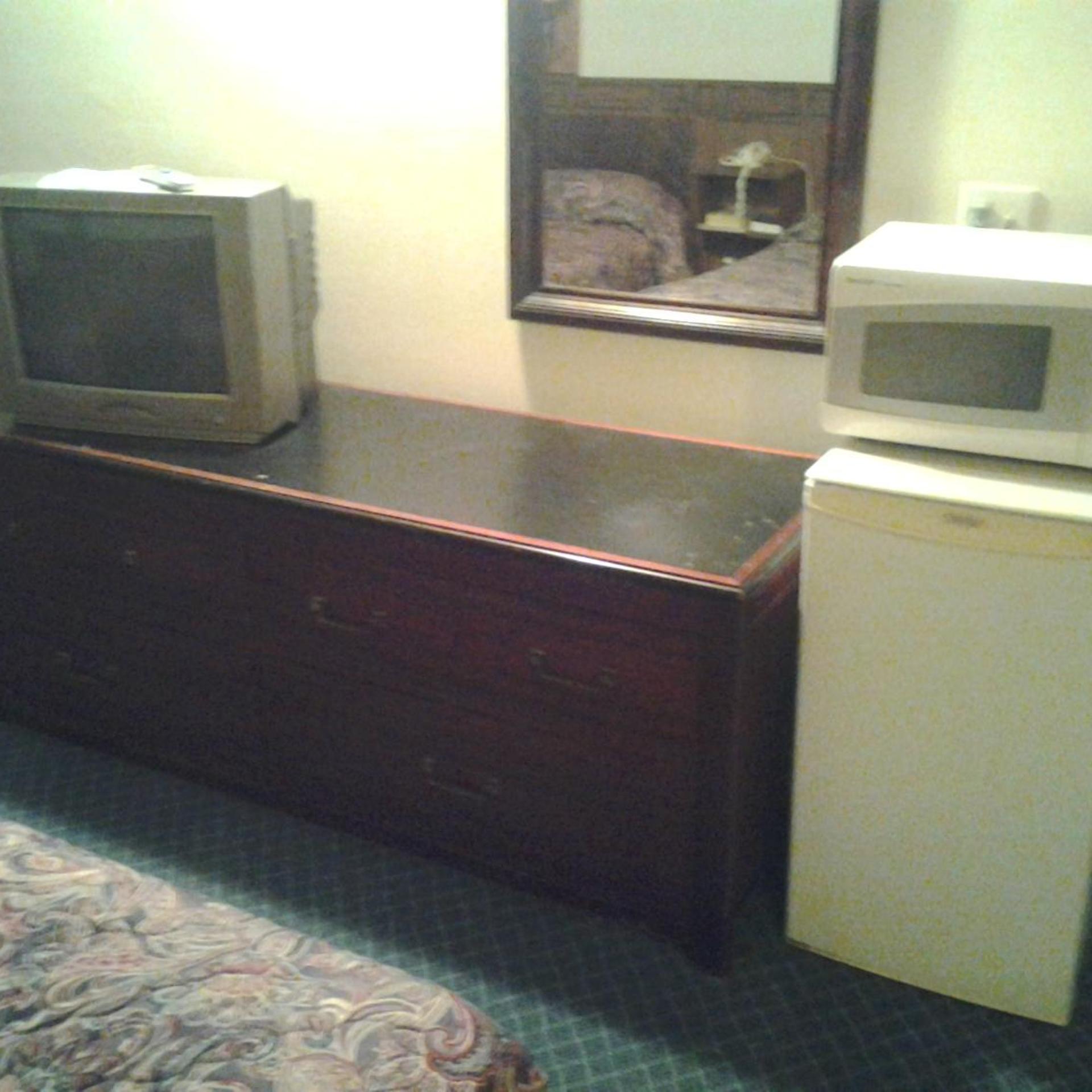 Xenia Country Inn 10/40