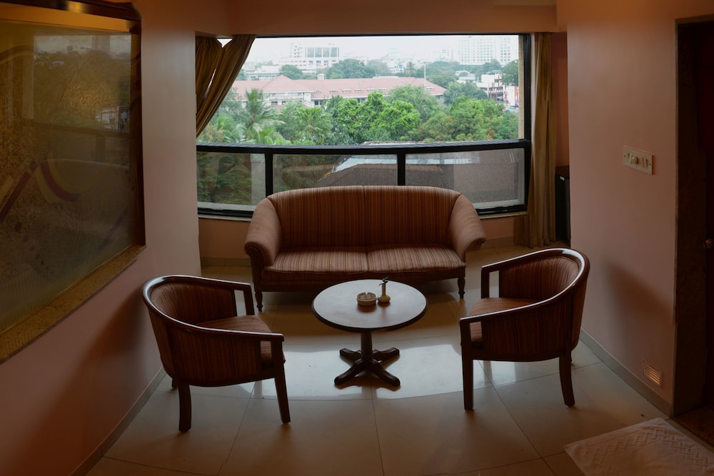Hotel Samrat 32/40