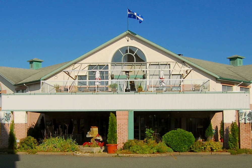 Travelodge by Wyndham Victoriaville 1/32