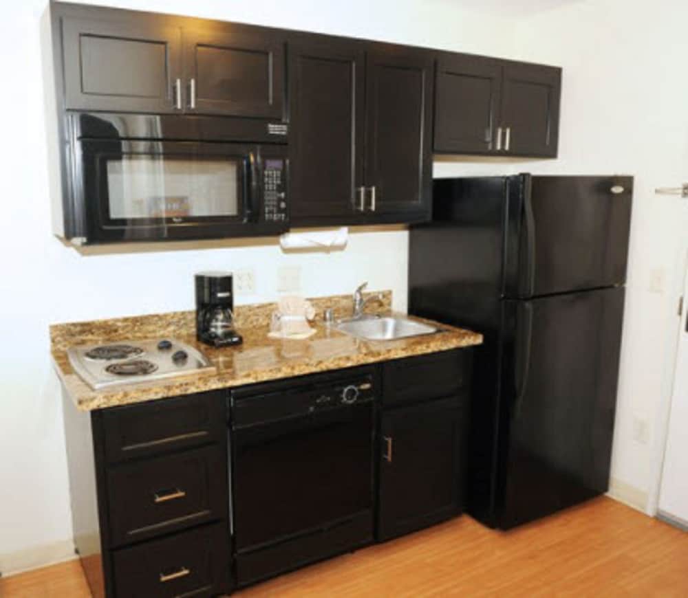 Candlewood Suites Santa Maria 48/75