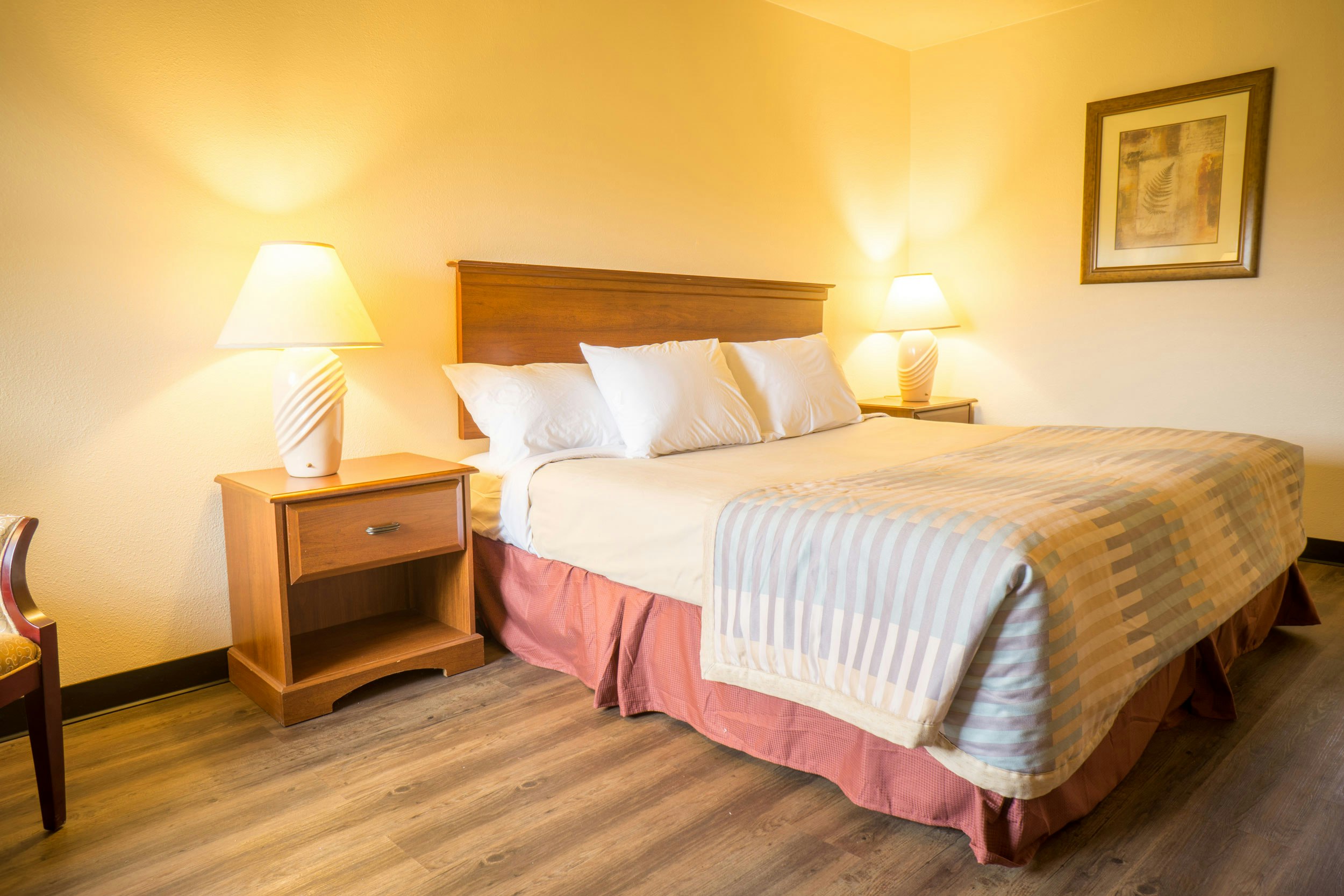 Sunnyside Inn & Suites 11/52