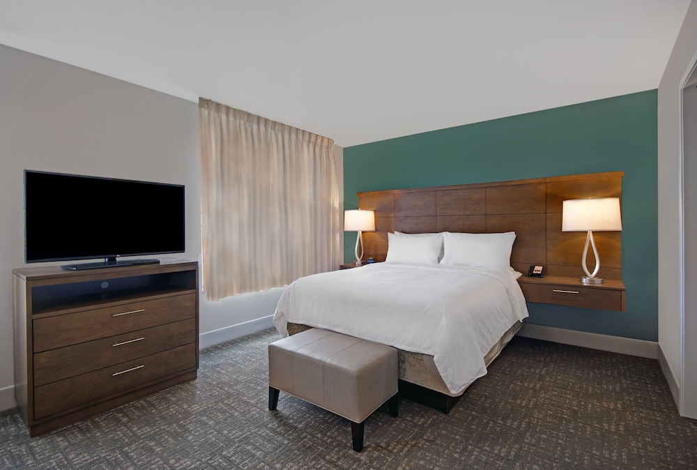 Staybridge Suites Sterling Heights Detroit Area 16/65