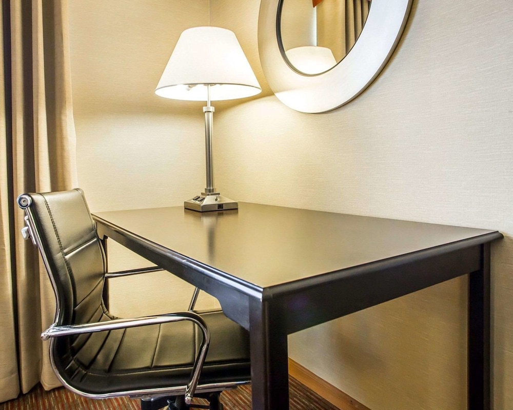 Quality Inn Greenville North 18/40