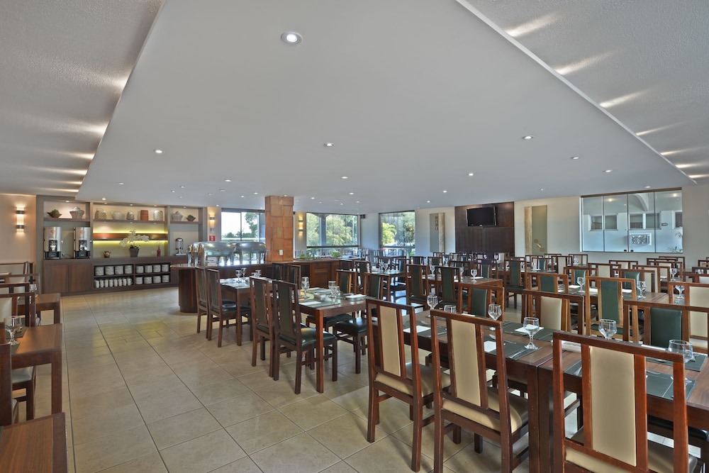Hotel Deville Express Cascavel 38/50