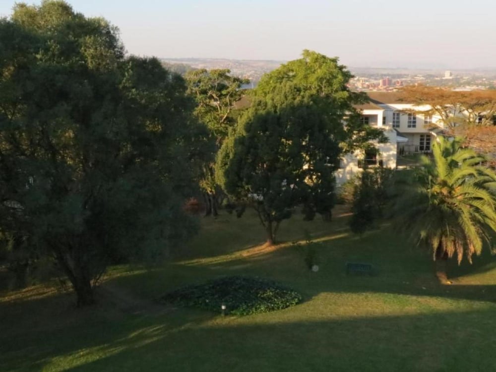 Redlands Hotel 43/50