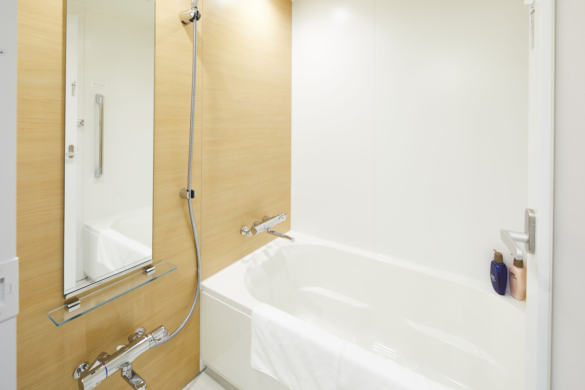 غرفة ركنية بسريرين منفصلين، Hotel INTERGATE KANAZAWA 3/6