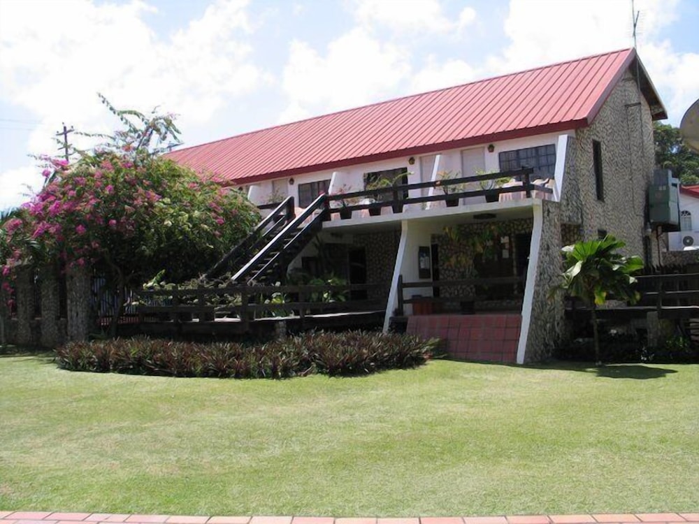 Sandy Point Village 22/24