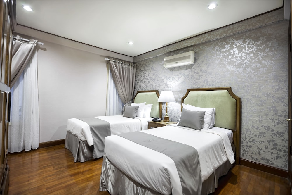 R Hotel Rancamaya 16/40