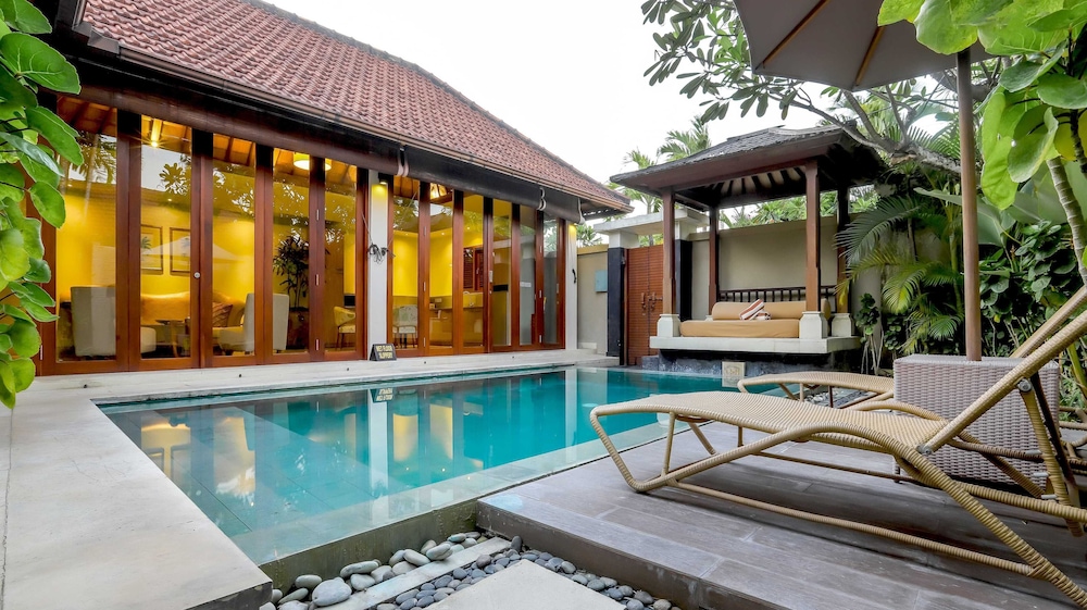 Disini Luxury Spa Villas 3/50
