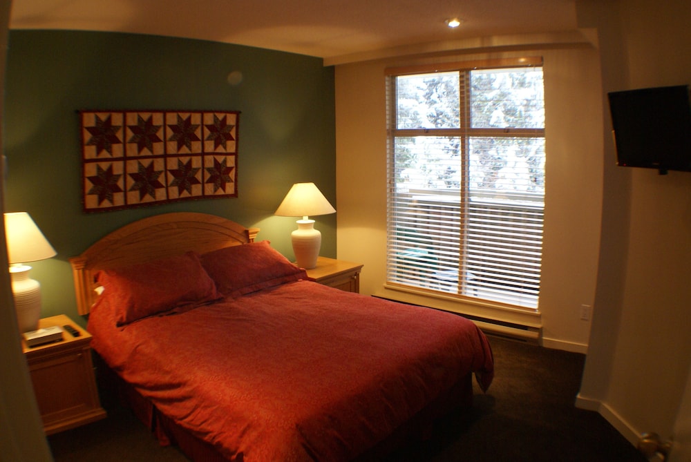 Whistler Superior Properties 7/31