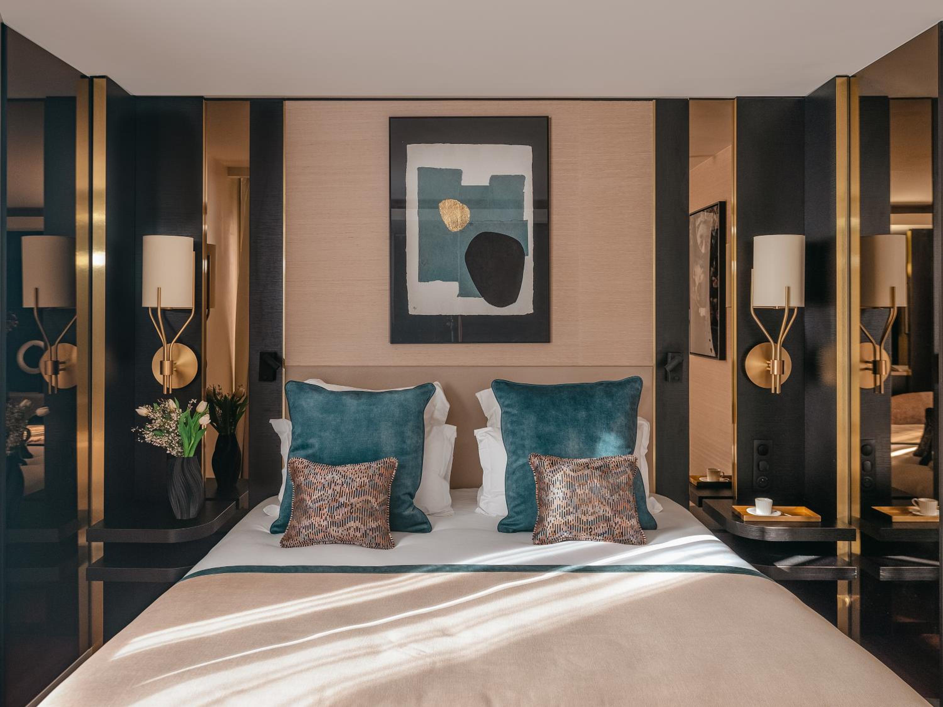 DOUBLE ROOM SUPERIOR