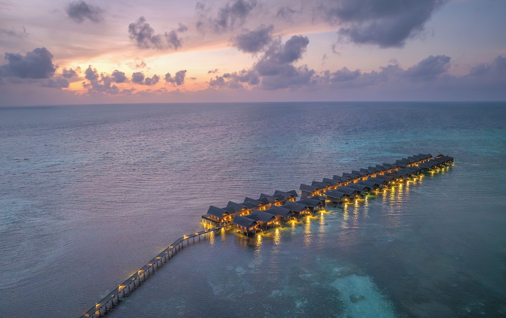 Adaaran Select Hudhuran Fushi 67/70