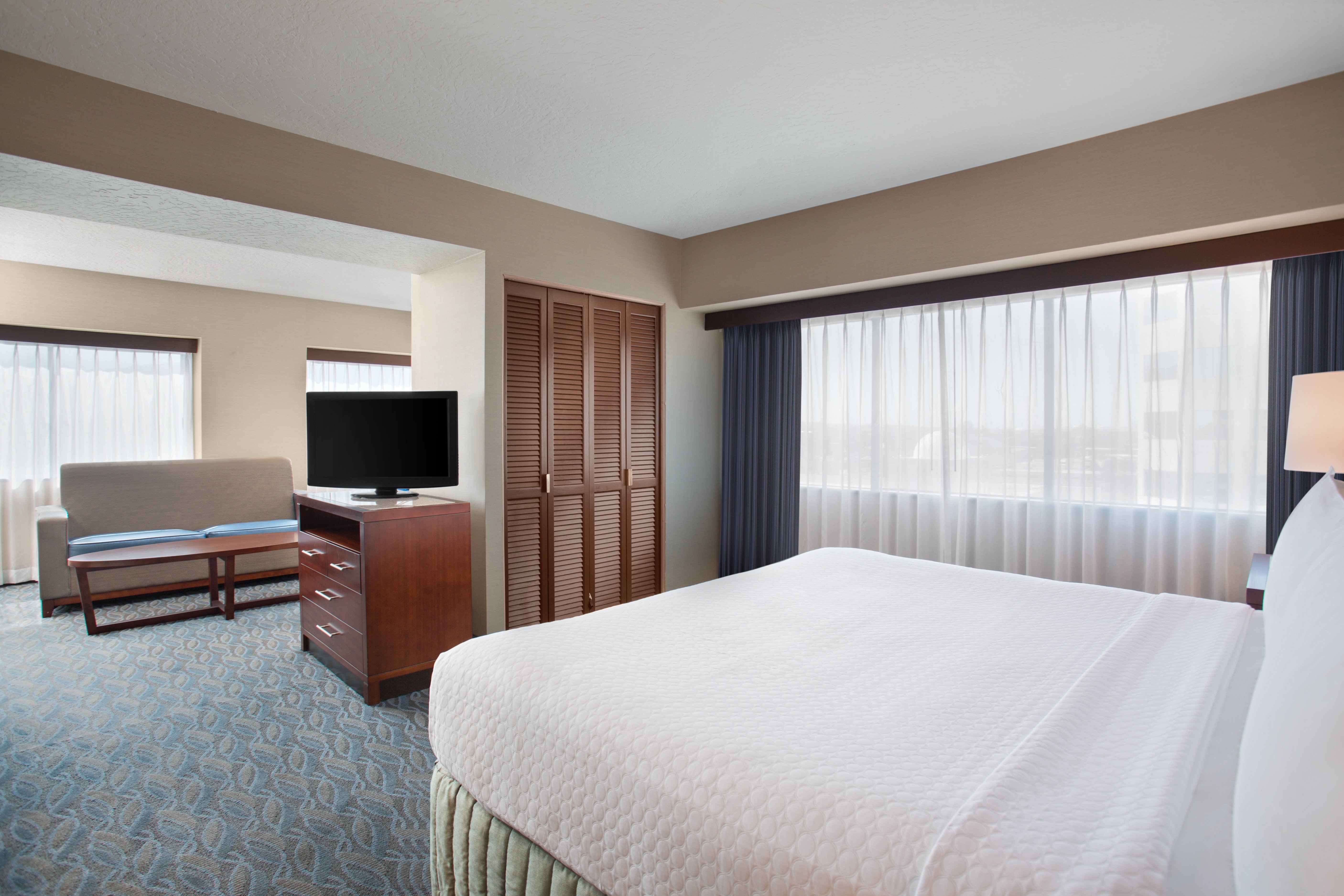 Crowne Plaza Los Angeles Harbor Hotel, an IHG Hotel 8/50