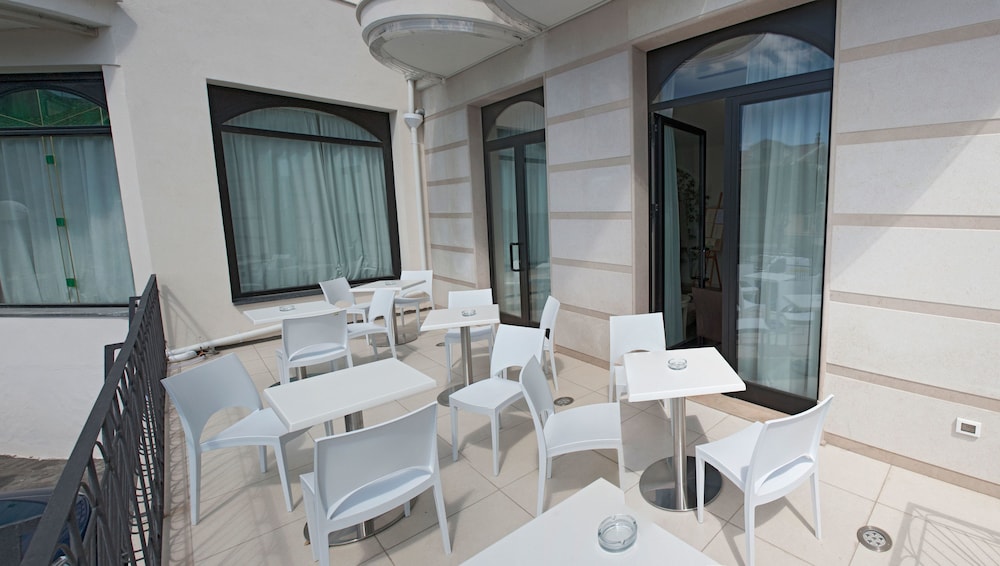 Hotel Fini 72/77