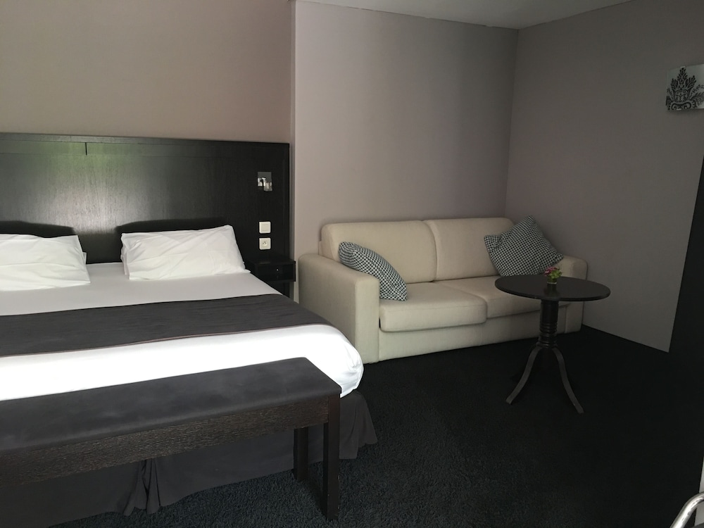 Hotel Moliere 12/37
