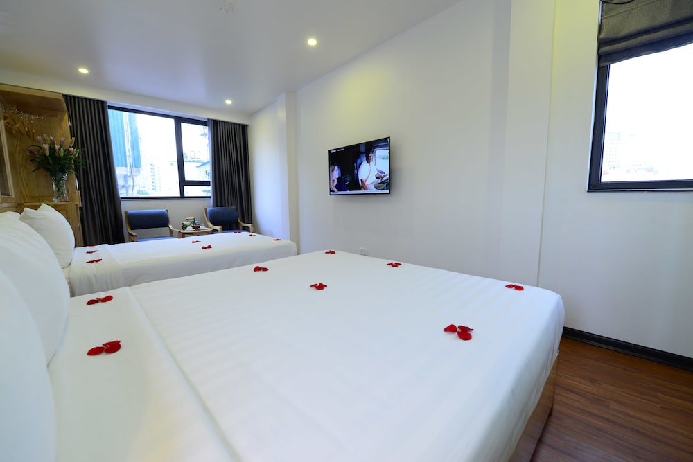 Blue Hanoi Inn Luxury Hotel 22/44
