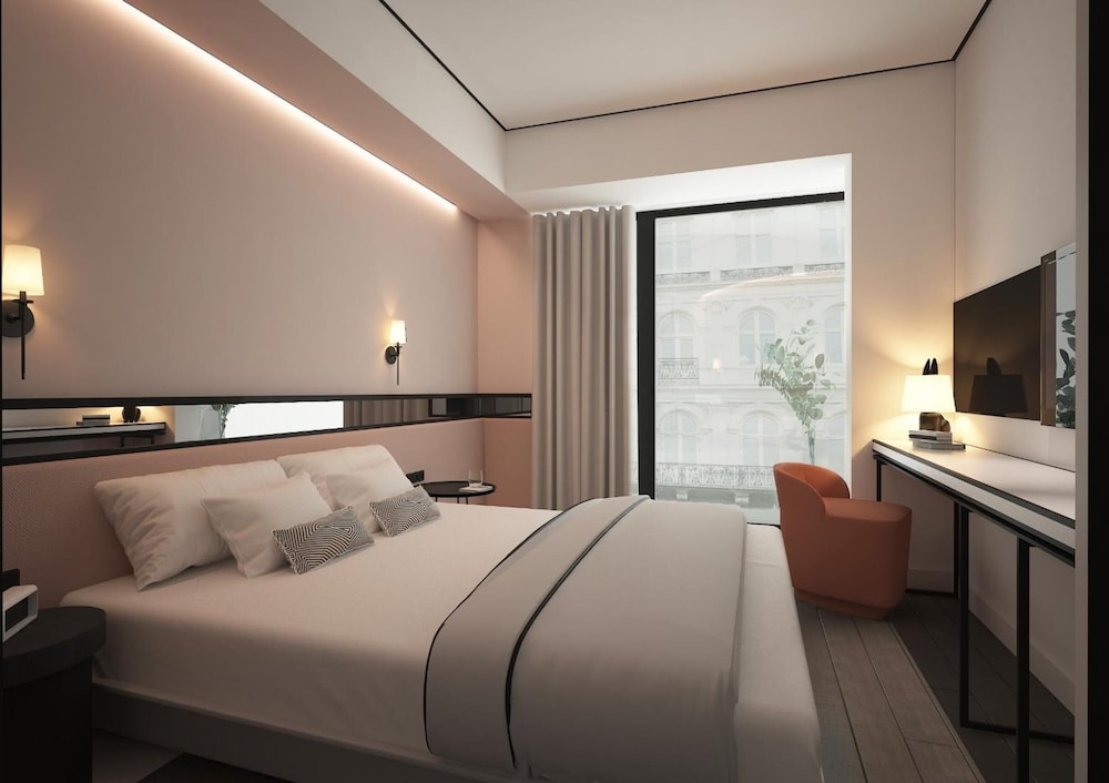 STANDARD, QUEEN BED
