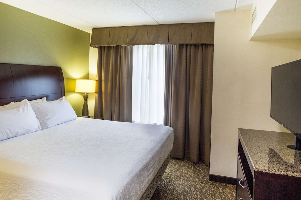 Hilton Garden Inn Hampton Coliseum Central 15/53