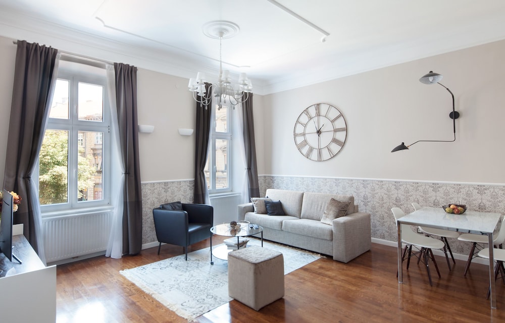 Markiz Luxury Apartments 17/37
