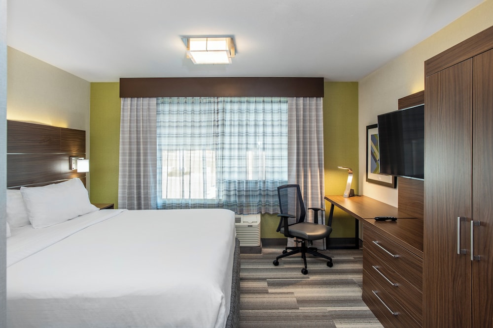 Standard, King Bed, Extra Floor Space