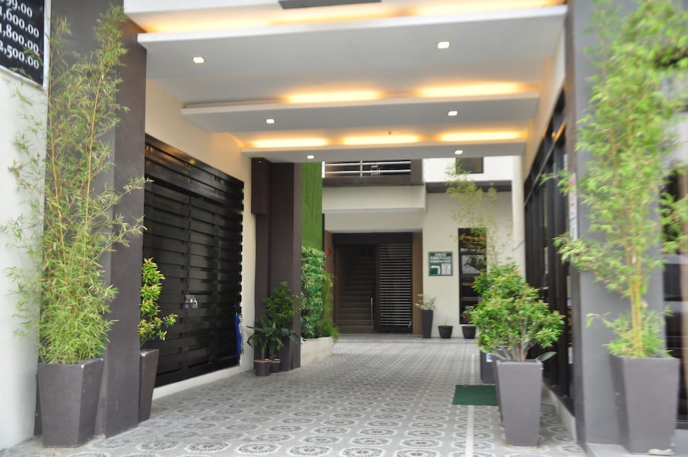 Columbus Plaza Hotel 3/55