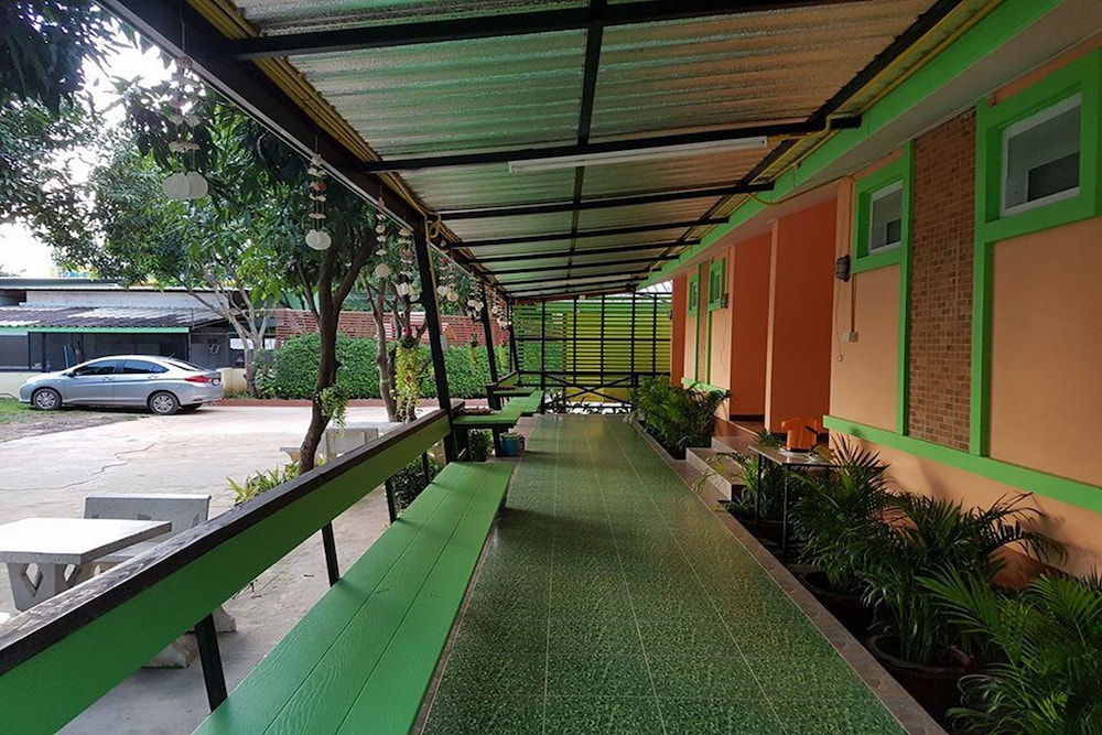 Home Hug Pak Sabai 28/32
