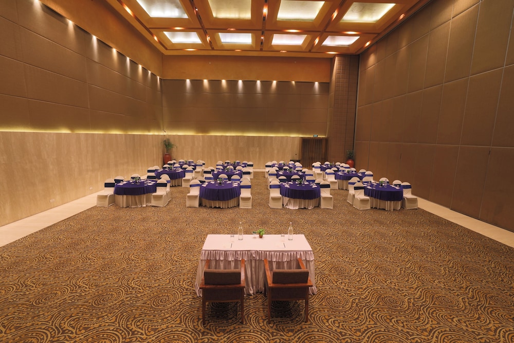 The Lalit Great Eastern Kolkata 58/65