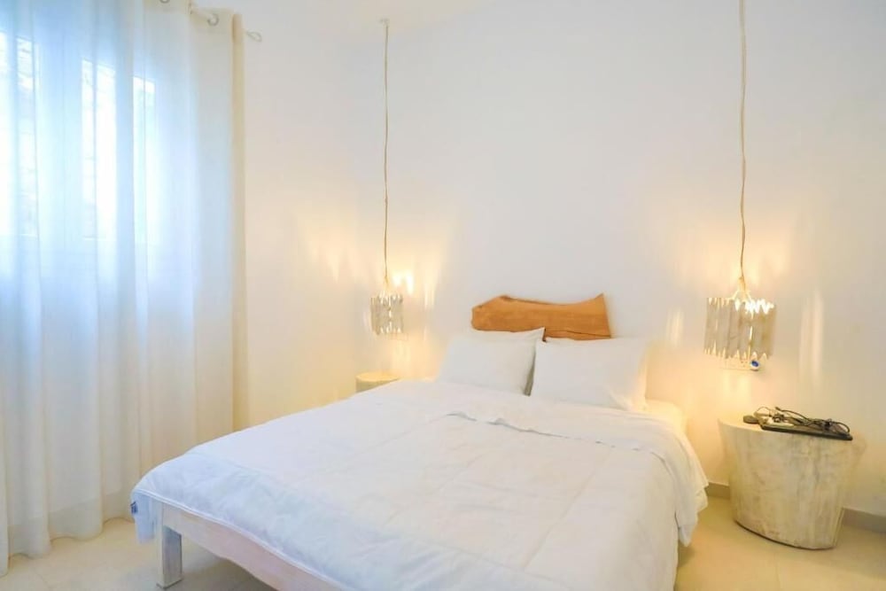 STANDARD, DOUBLE OR TWIN BED