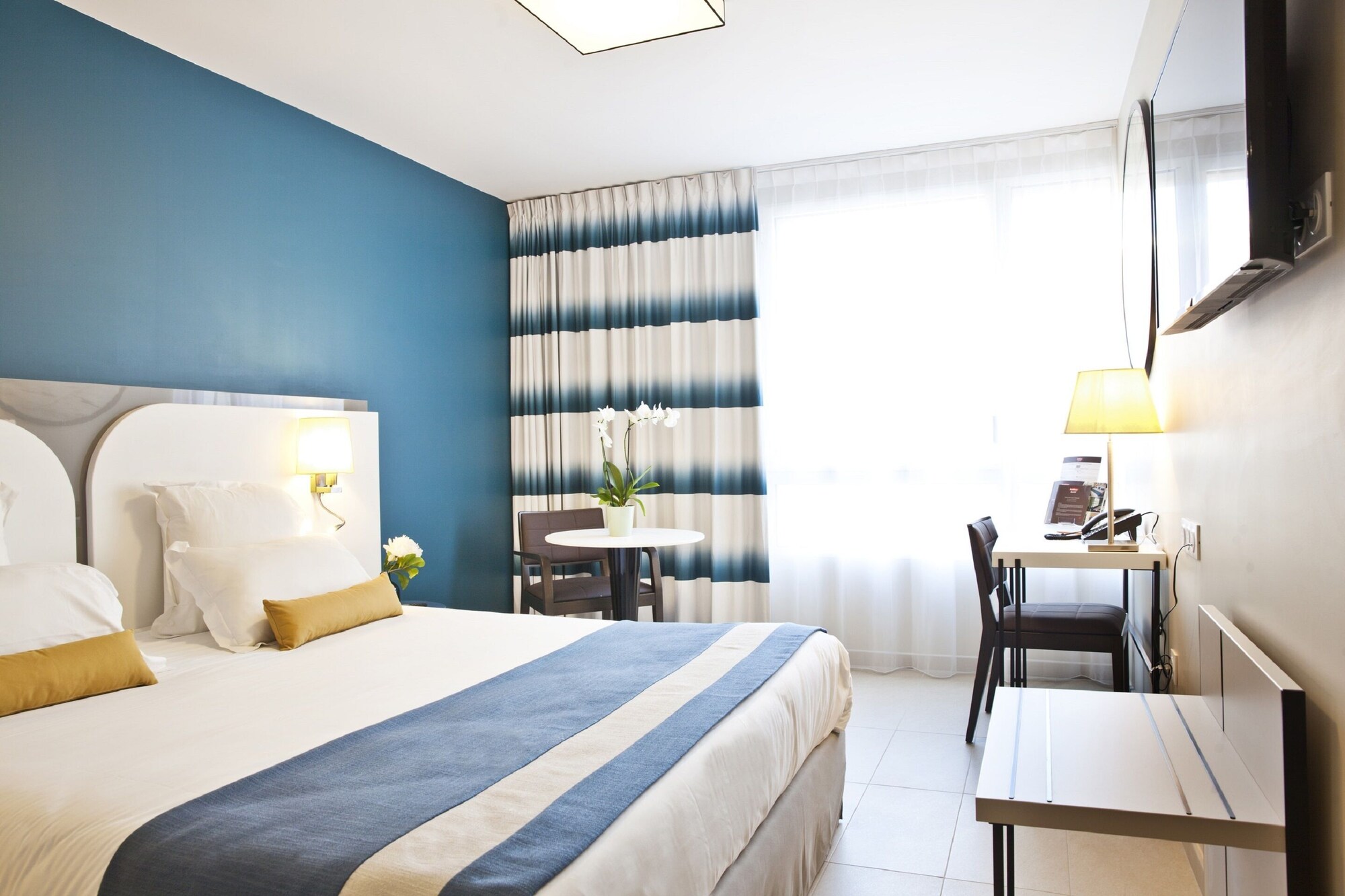 EXECUTIVE, APARTMENT
