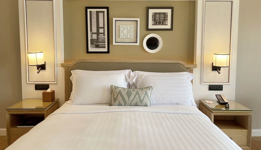 Dusit Thani Hua Hin 34/94