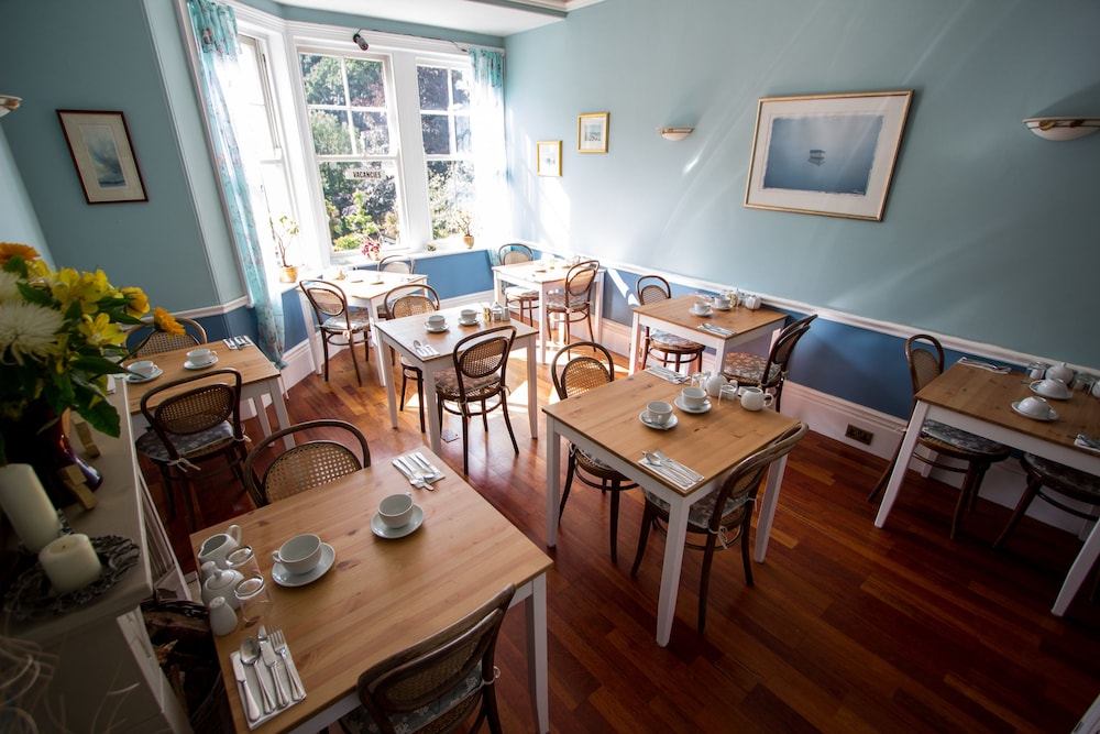 Harbour Heights Guest House 26/41