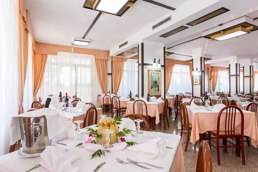 Hotel Mediterraneo 41/56