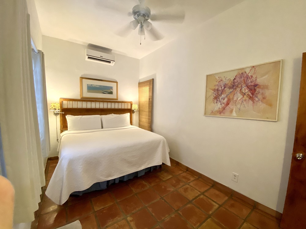 At Wind Chimes Boutique Hotel 15/77