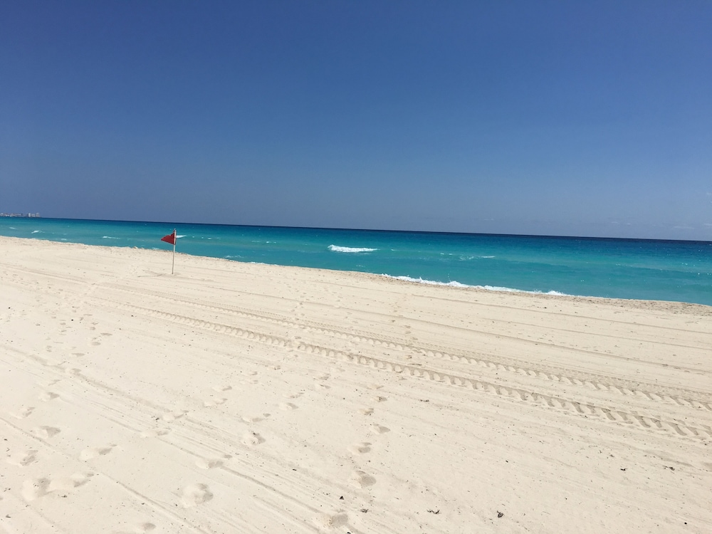 Cancun Plaza Condo 46/49