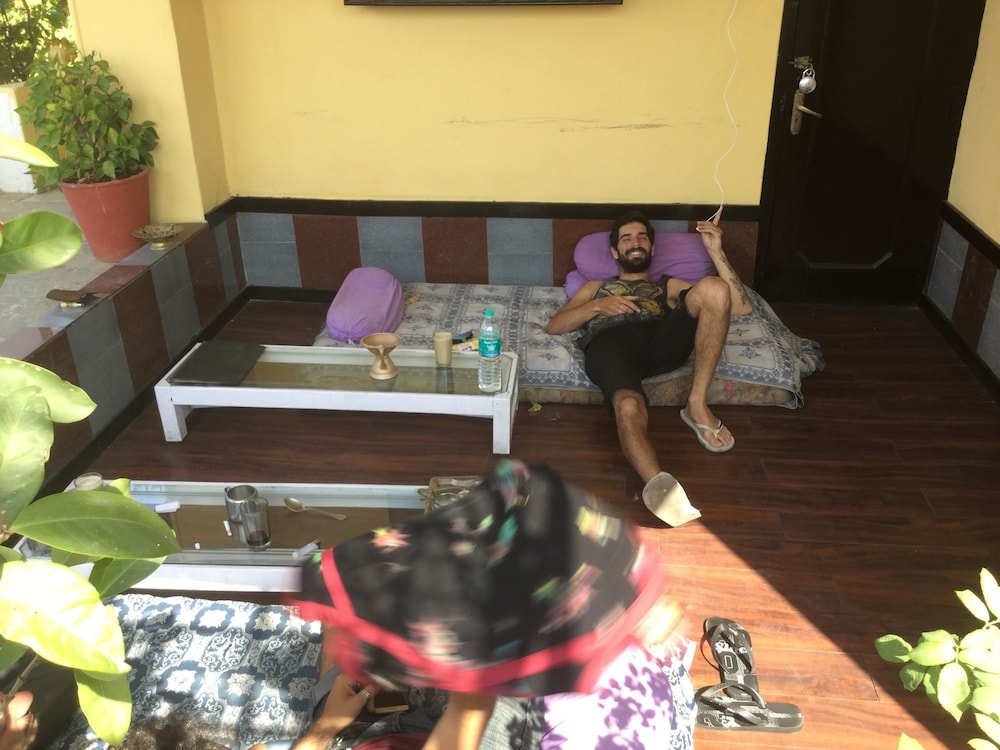 Mewar Inn 31/49