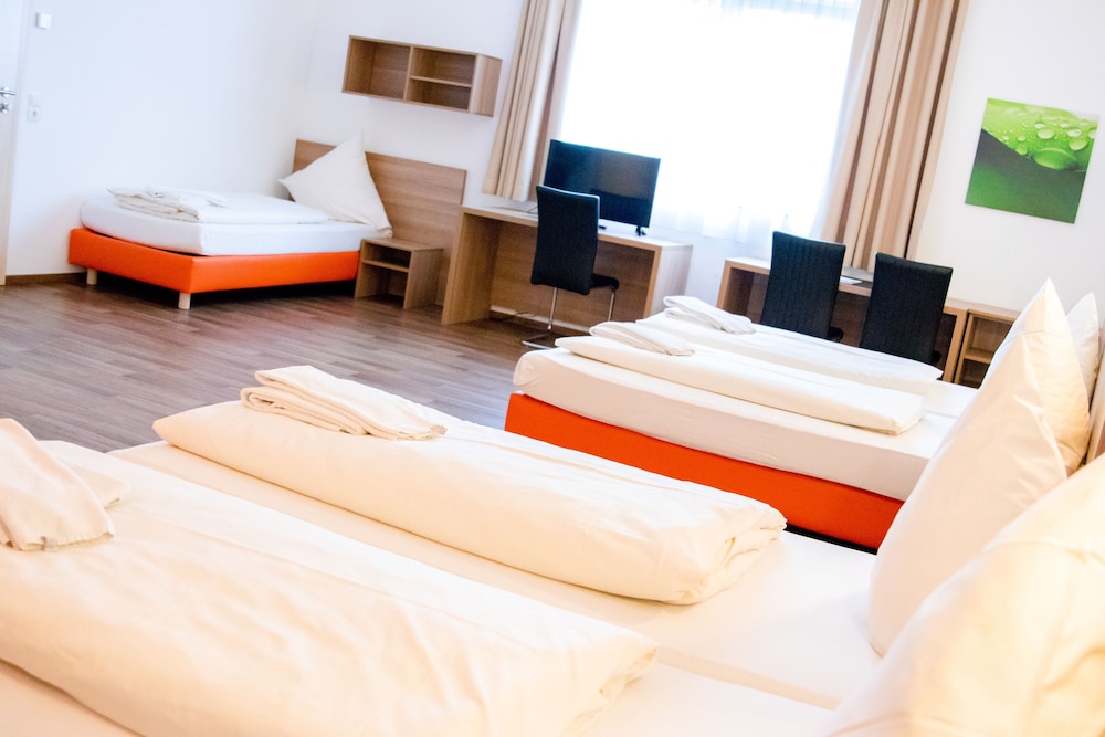 Orange Hotel Und Apartments 25/36