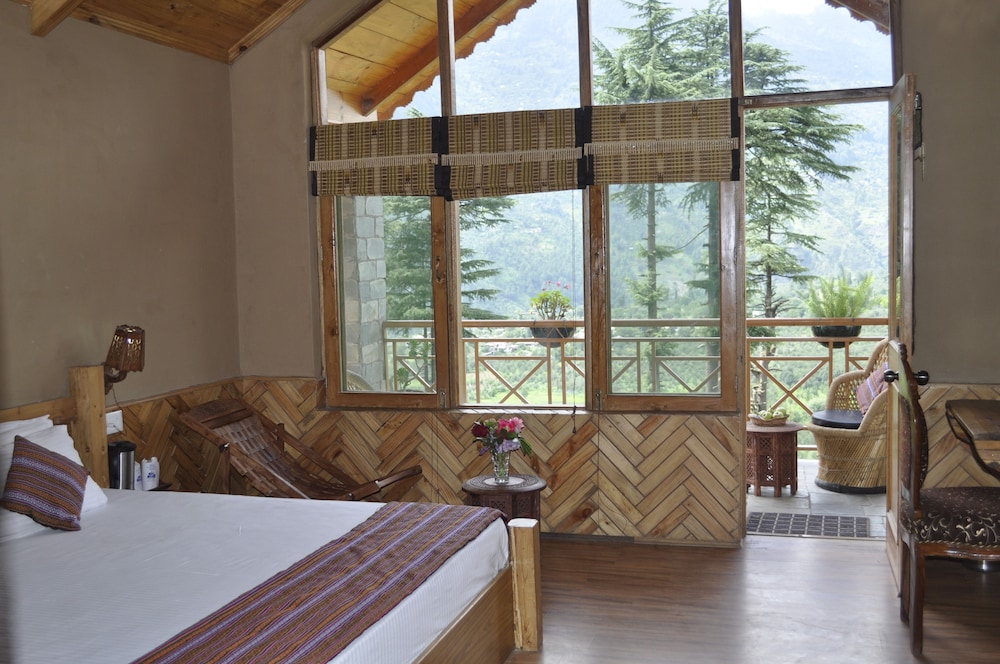 HERITAGE VILLAGE RESORT 31/77
