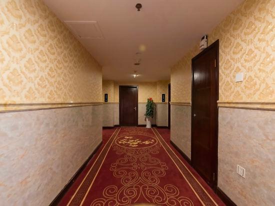 Diamond Hotel 3/23