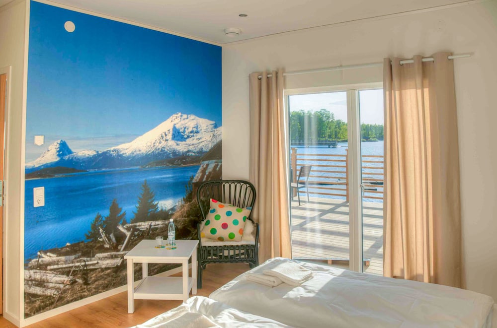 Sjöstugans Hotell & Stugby 16/50