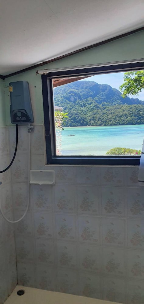 Phi Phi Viewpoint Resort 17/65