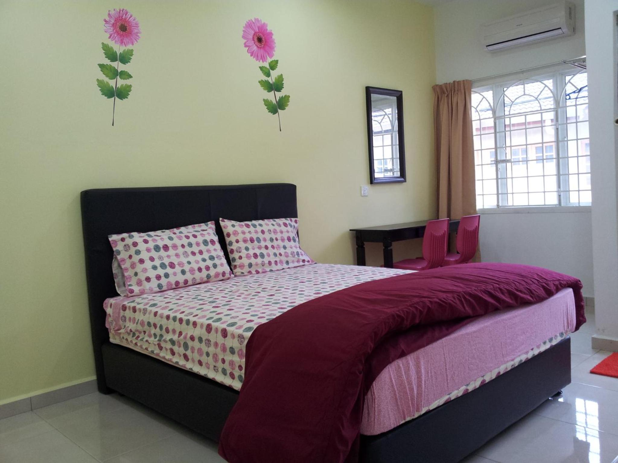 Sunshine Jonker Guesthouse 12/22