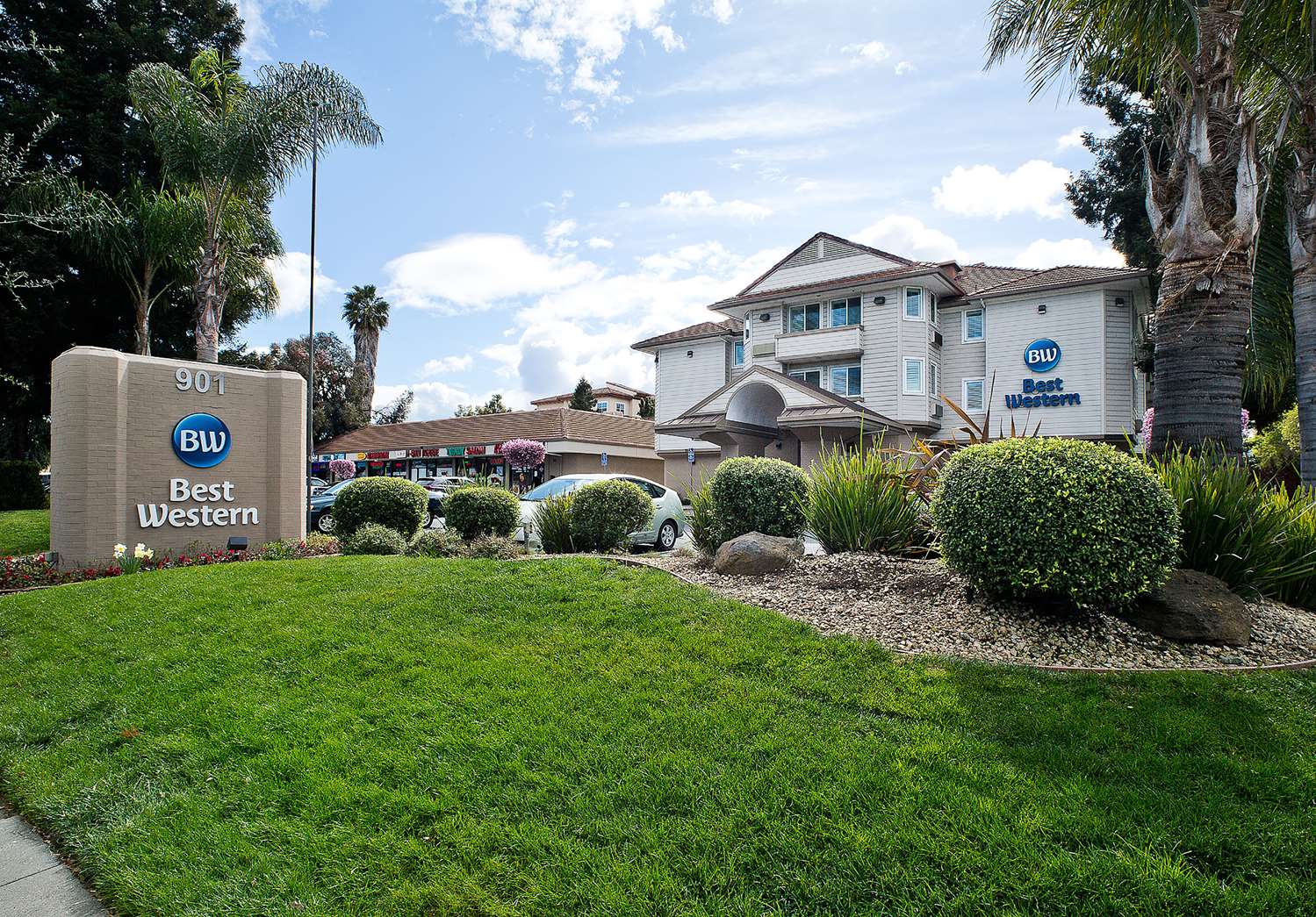 Crestview Hotel 45/47