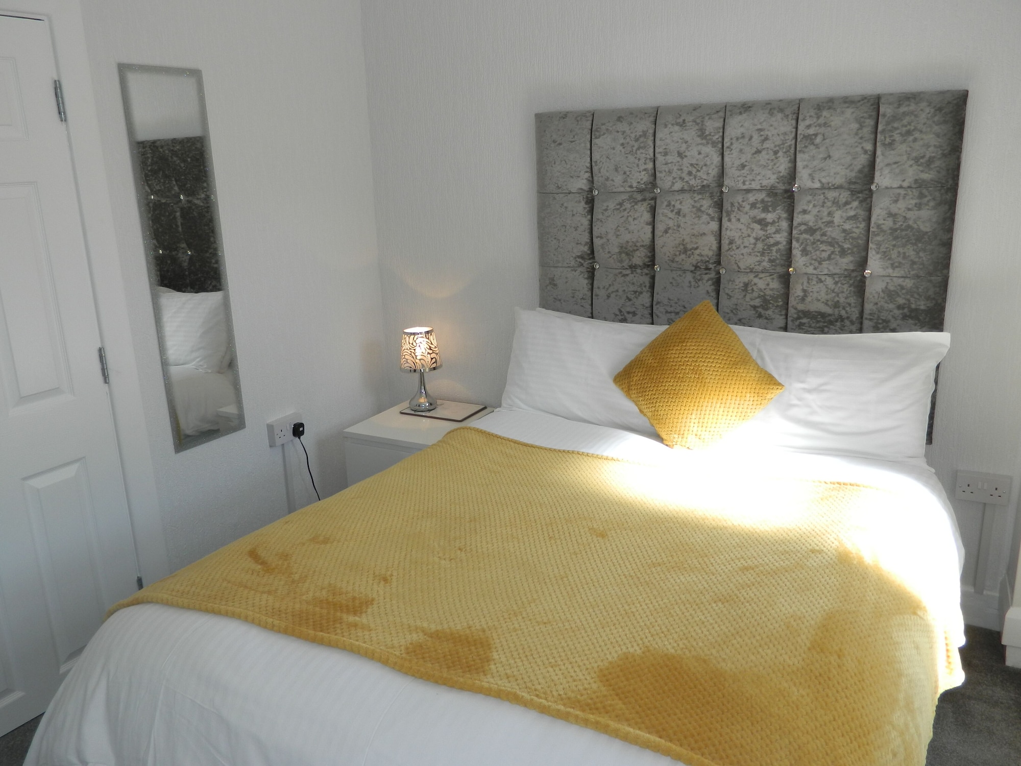 STANDARD, DOUBLE BED